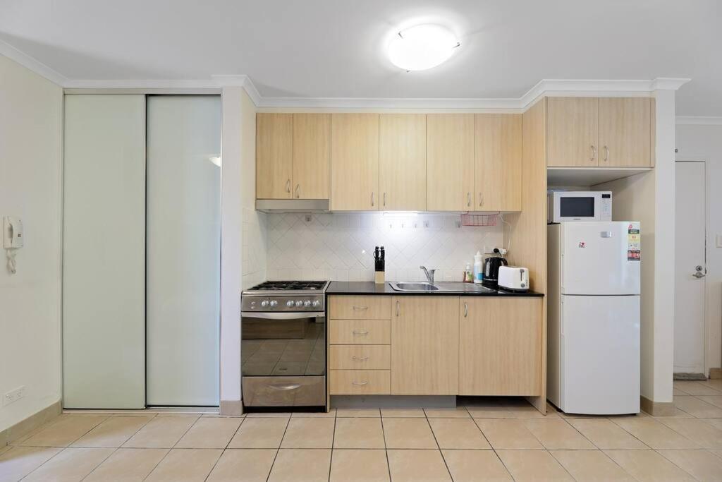 Cozy & Convenient Close To Usyd * Sydney